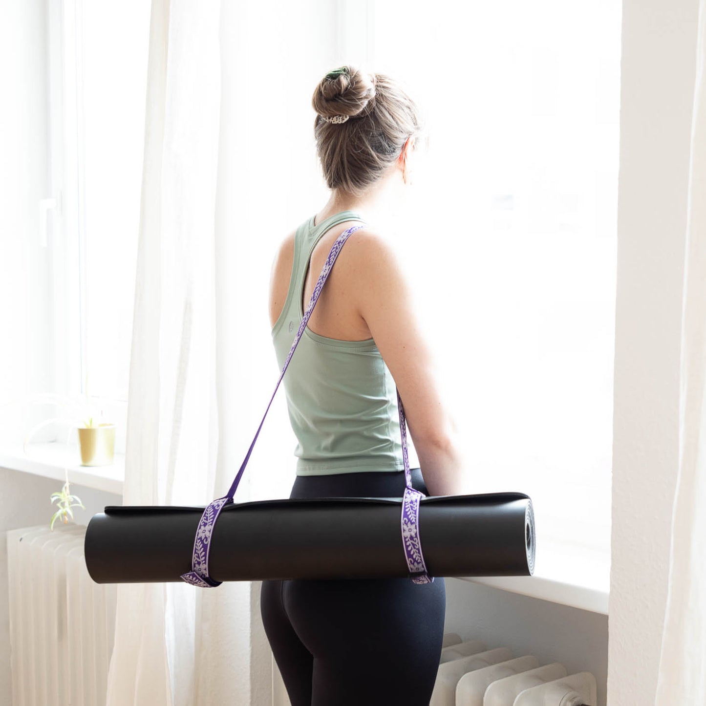 Purple Flower Patterned Yoga Mat Shoulder Harness