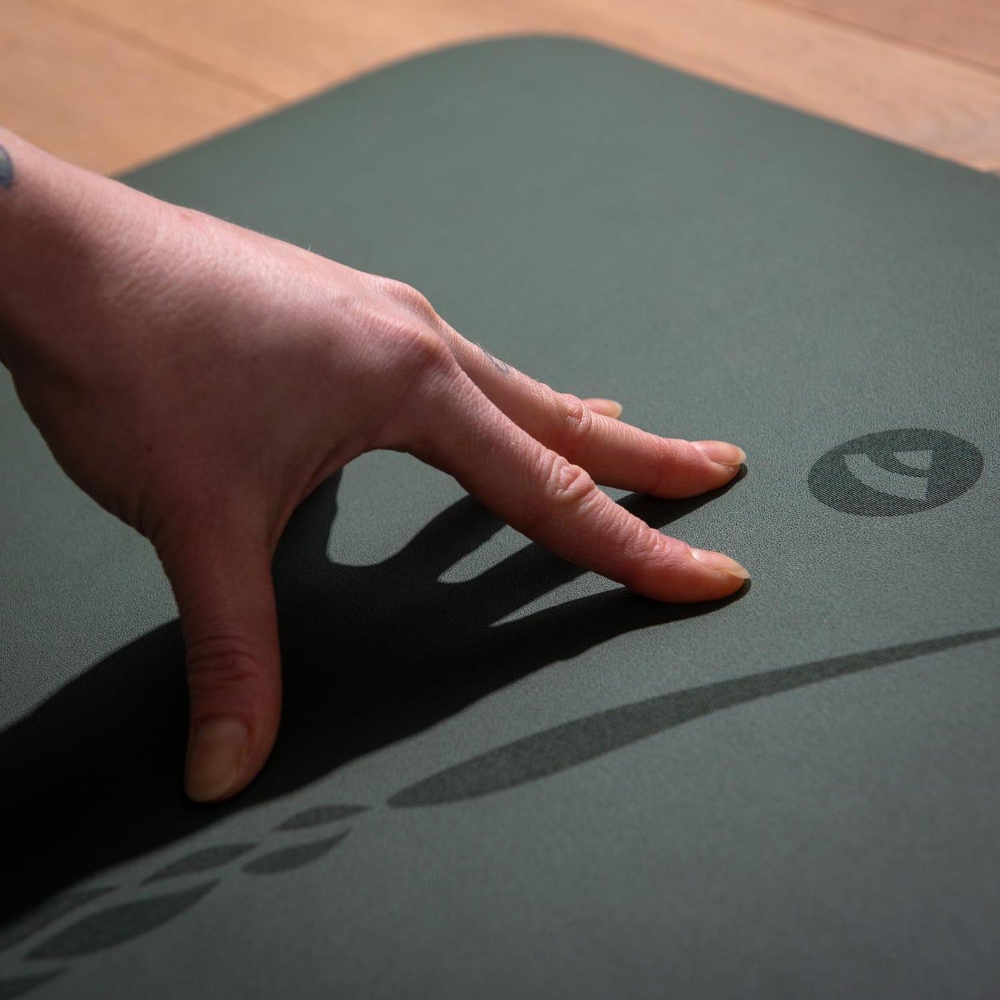 200cm EXTRA LONG Forest Green PHOENIX Natural Rubber Yoga Mat with PU Coating - Leaves printed design - 4mm Thick